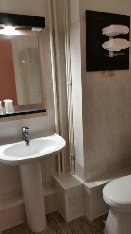 Hotel D'Alsace Villeurbanne Room photo
